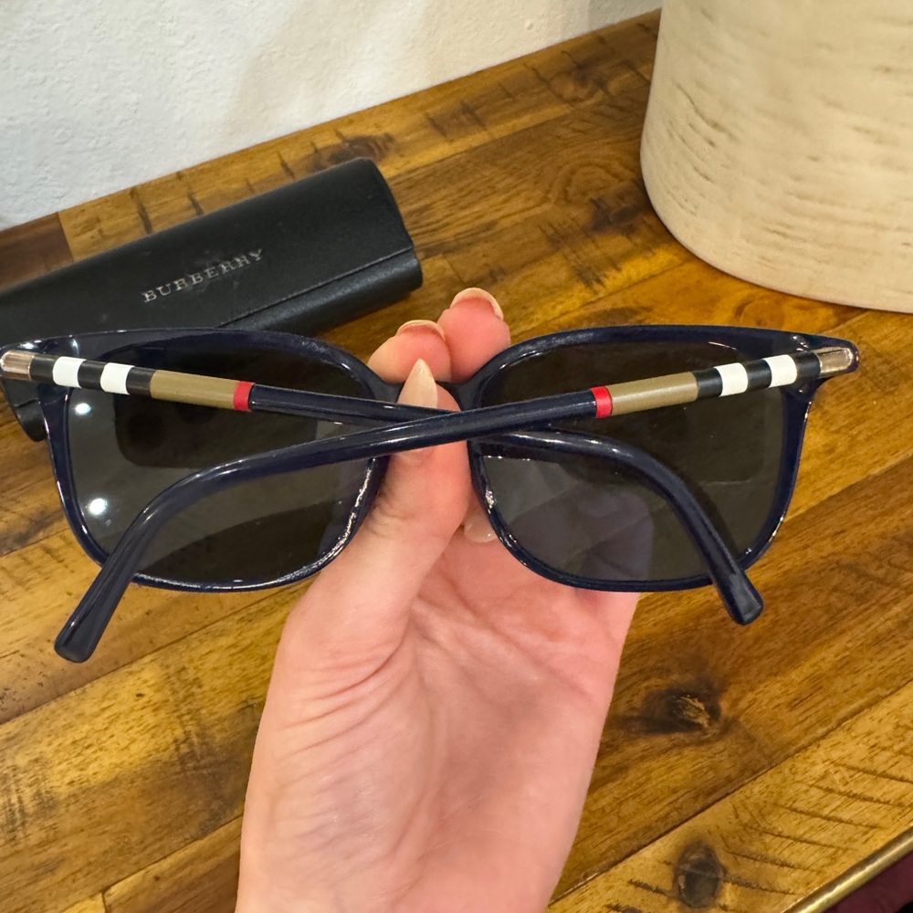 Pre loved Burberry sunglasses